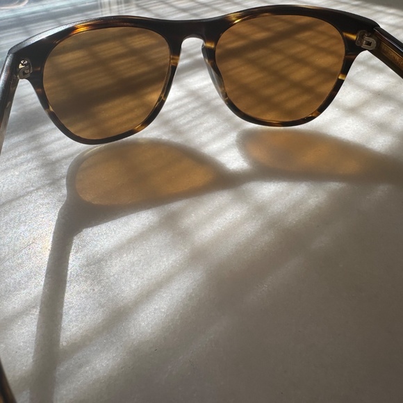 OLIVER PEOPLES/  Tortoise Shell Sunglasses/ Polarized main image 12